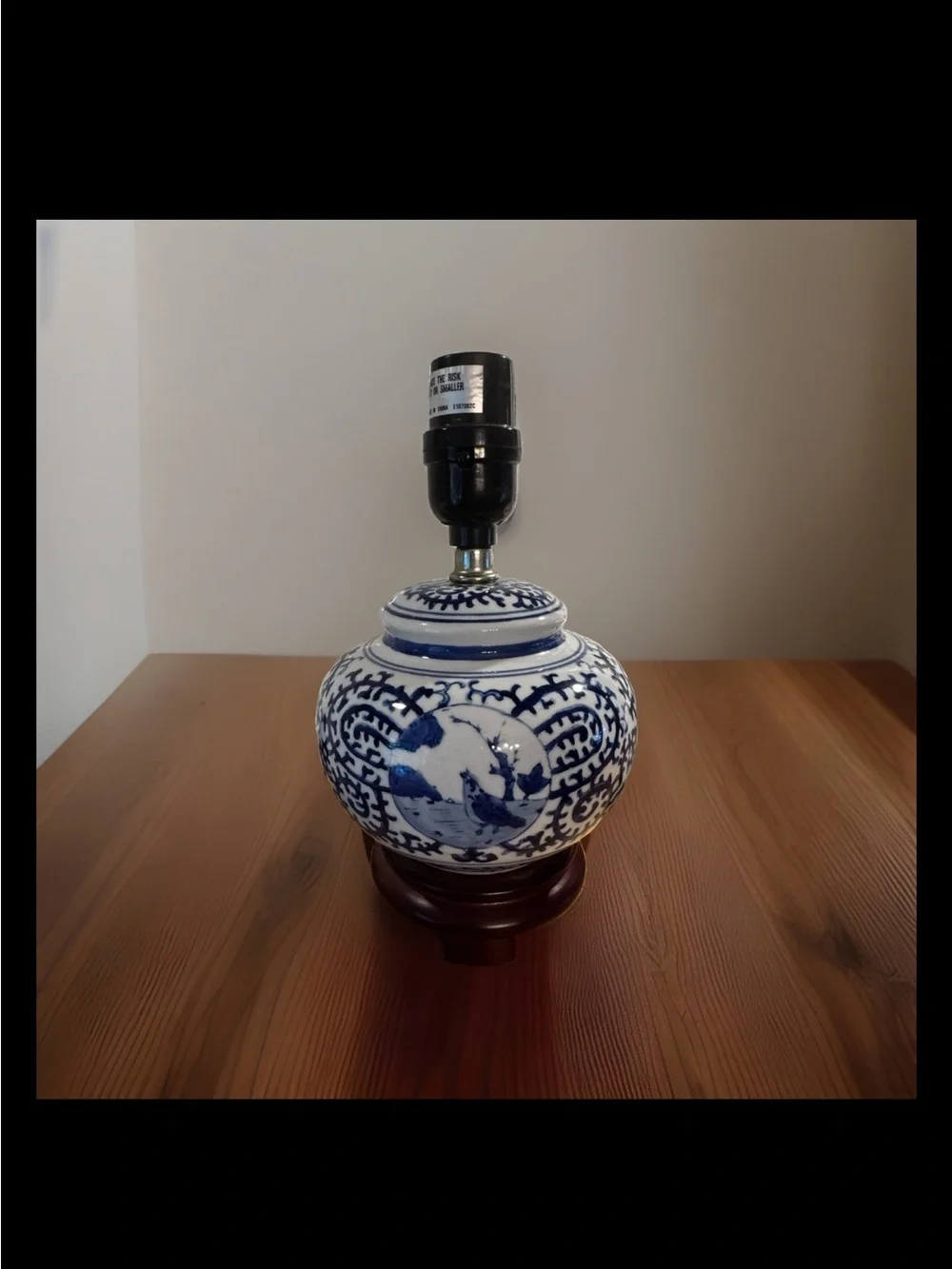Mid-century Chinoiserie Asian Petite Blue and White Ginger Jar Table Lamp 9”